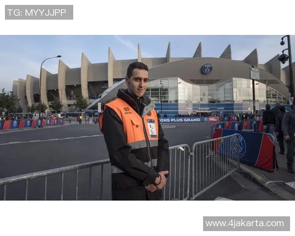 哈兰德因场上不当行为遭罚款停赛 官方公告引发广泛关注